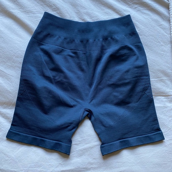 Alphalete Ozone Shorts - Picture 3 of 3